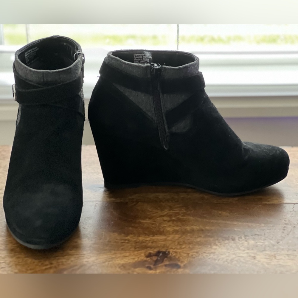 Style & Co. Black Wedge Bootie (Size 8.5)